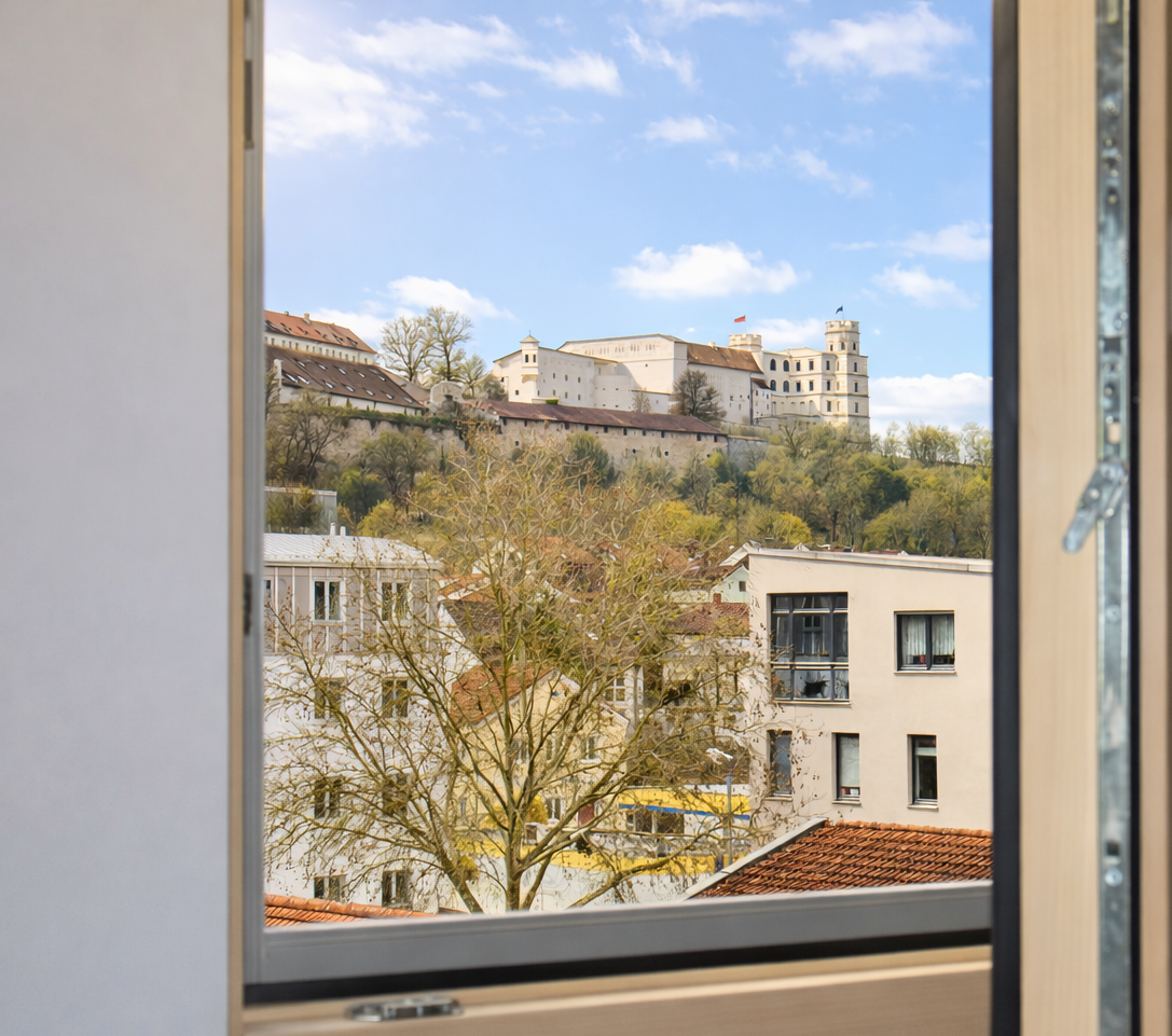 Burgblick zugeschnitten